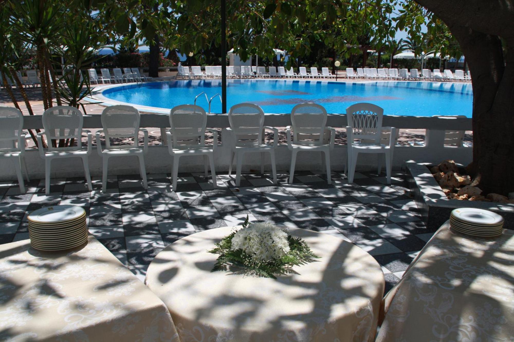 Hotel Villaggio Club Altalia Brancaleone Exterior foto
