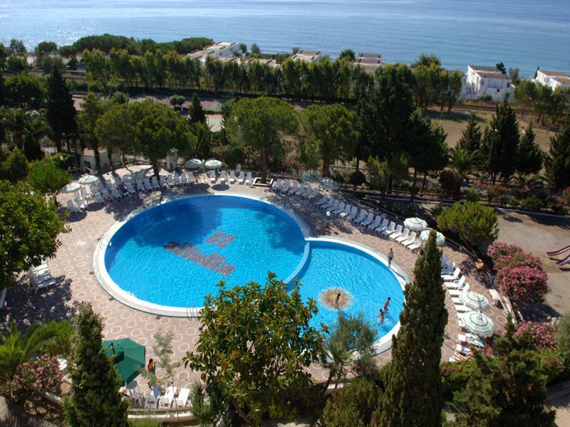 Hotel Villaggio Club Altalia Brancaleone Exterior foto
